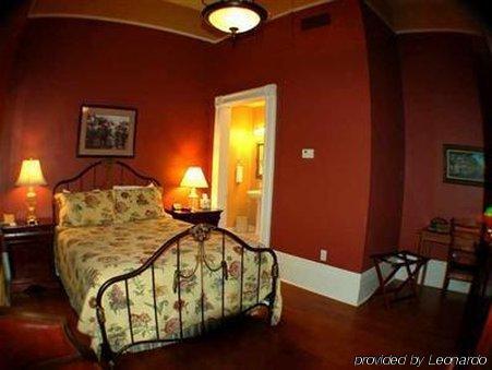 Avenue Inn Bed And Breakfast New Orleans Room photo